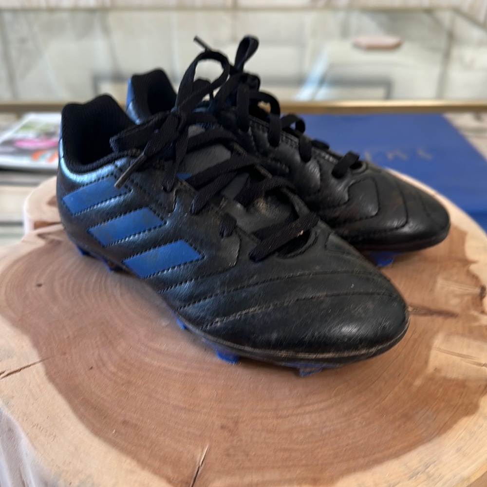 Adidas Kids Soccer Cleats, Size 1 (little kid)